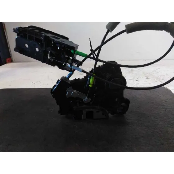 Cerradura Puerta Delantera Derecha para Toyota Corolla (E12)
