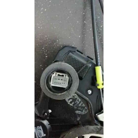 Cerradura Puerta Delantera Izquierda para Toyota Corolla (E12)