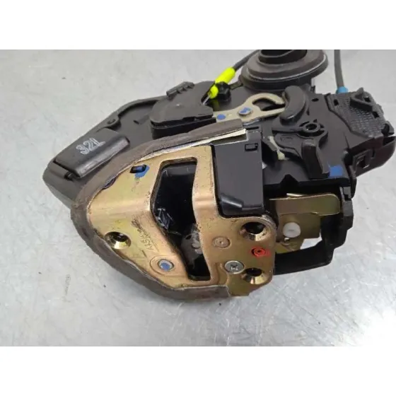 Cerradura Puerta Trasera Izquierda para Toyota Avensis Berlina (T25)