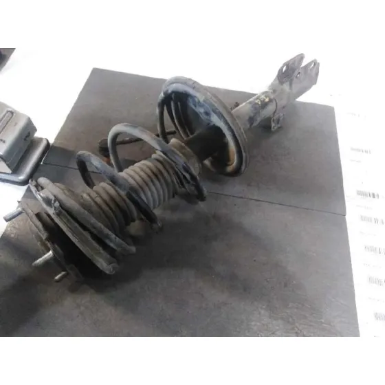 Amortiguador Delantero Izquierdo para Toyota Rav 4 (A2)