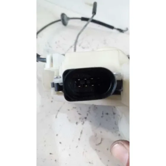 Cerradura Puerta Delantera Derecha para Volkswagen Passat Berlina (3B3)
