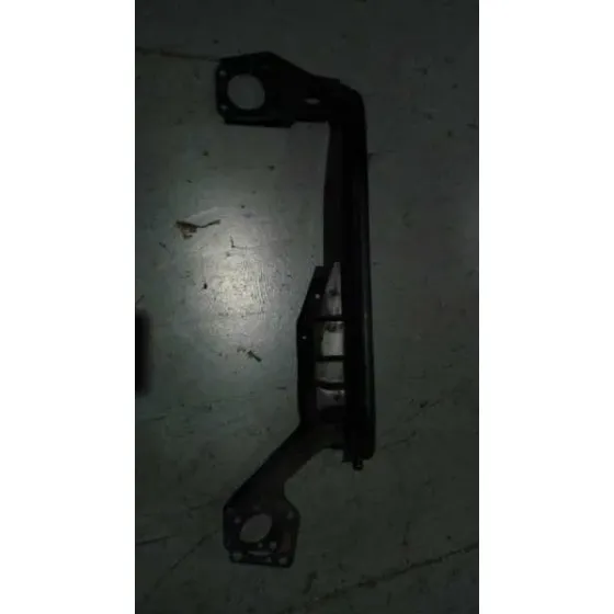 Travesano Inferior para Audi A4 Avant (8E)