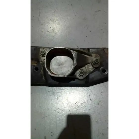 Travesano Inferior para Audi A4 Avant (8E)