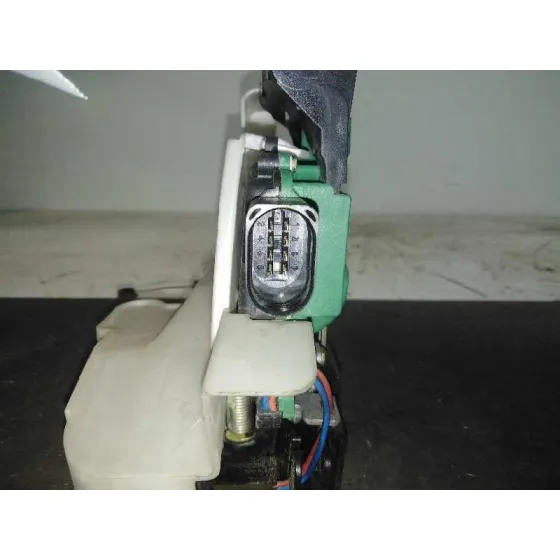 Cerradura Puerta Delantera Derecha para Volkswagen Passat Berlina (3B3)