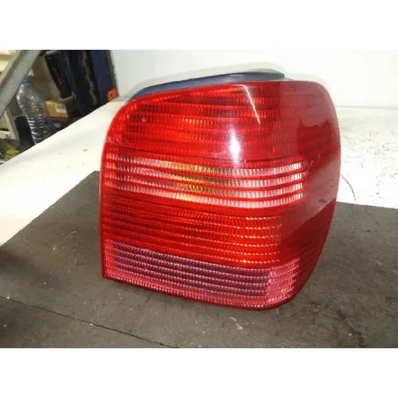 Piloto Trasero Derecho para Volkswagen Polo Berlina (6N2)