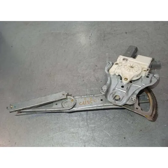 Elevalunas Delantero Izquierdo para Toyota Avensis Berlina (T25)