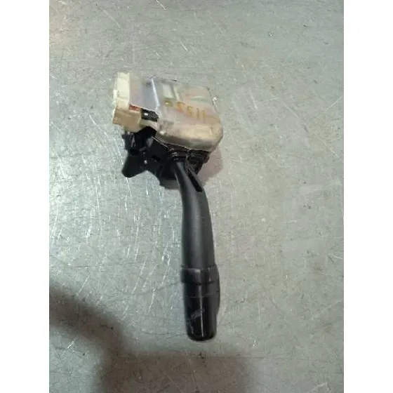 Mando Luces para Toyota Avensis Berlina (T25)