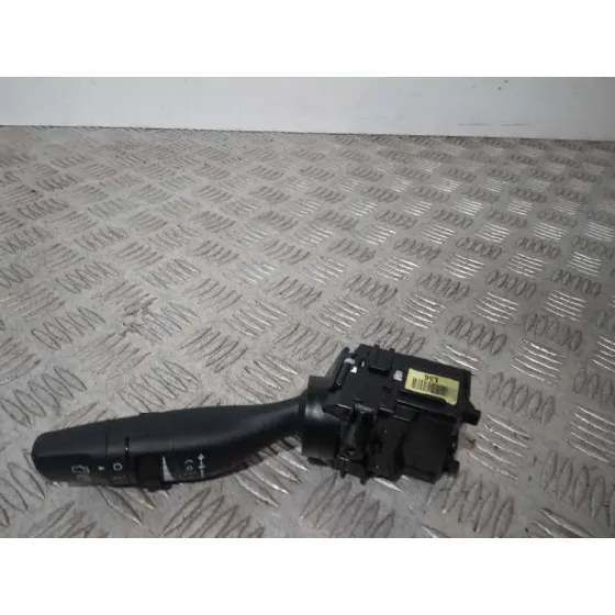 Mando Limpia para Kia Carens ( )