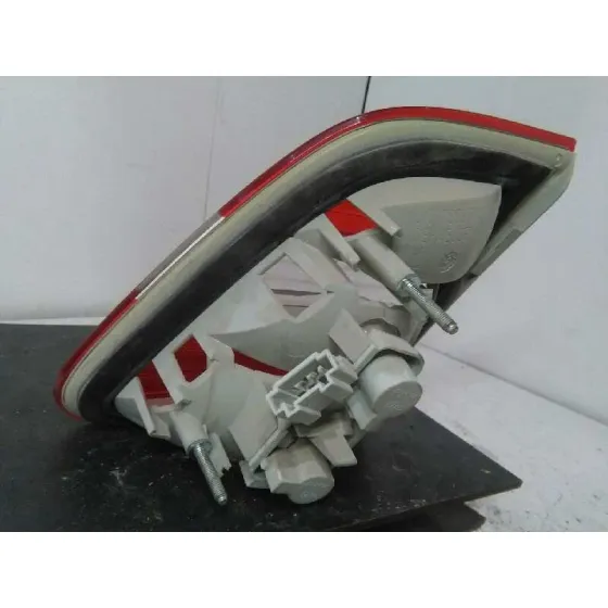 Piloto Trasero Izquierdo Interior para Mercedes-Benz Clase B (W245)