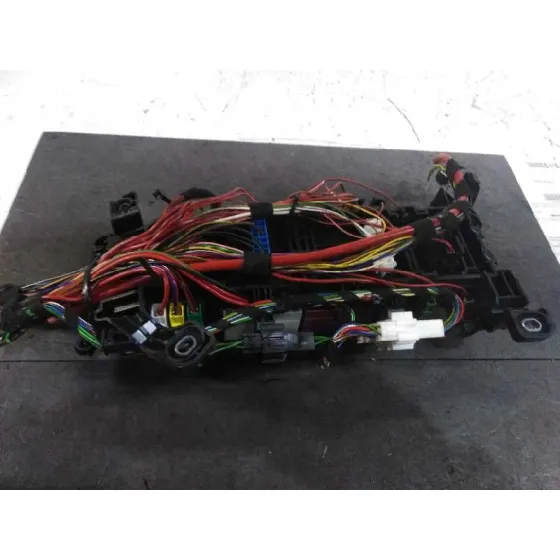 Caja Reles / Fusibles para Mercedes-Benz Clase Cla (W117)
