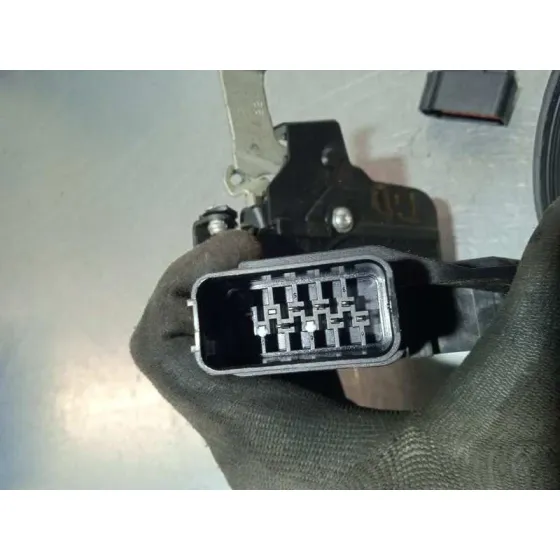 Cerradura Puerta Trasera Derecha para Ford Focus Turnier (Cb4)