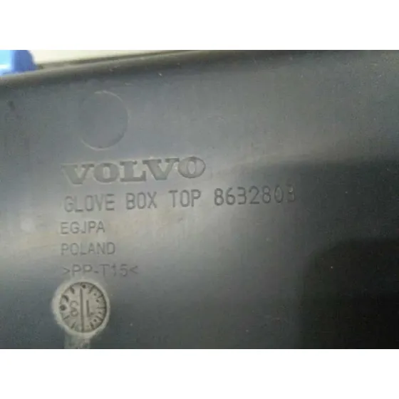 Guantera para Volvo V40