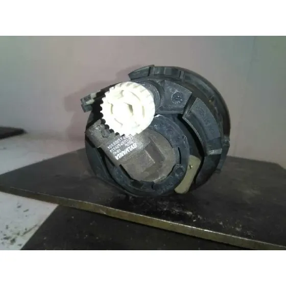 Faro Antiniebla Izquierdo para Nissan Almera Tino (V10M)