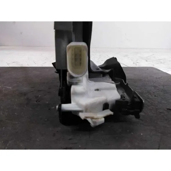 Cerradura Puerta Delantera Izquierda para Audi A4 Berlina (8W2)