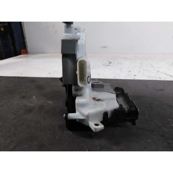 Cerradura Puerta Trasera Izquierda para Audi A4 Berlina (8W2)