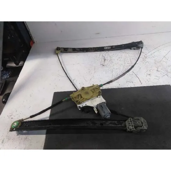Elevalunas Delantero Izquierdo para Audi Q7 (4L)