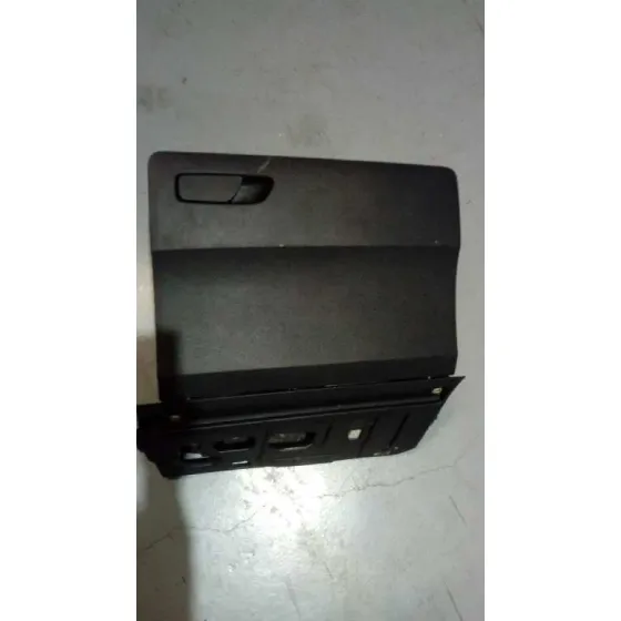 Guantera para Audi Q2 (Gab)