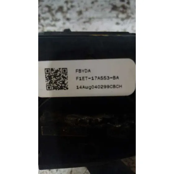Mando Limpia para Ford Focus Lim. (Cb8)