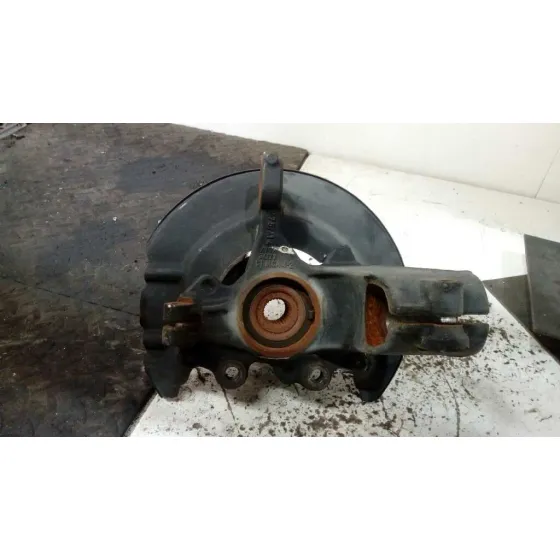 Mangueta Delantera Izquierda para Ford Focus Lim. (Cb8)