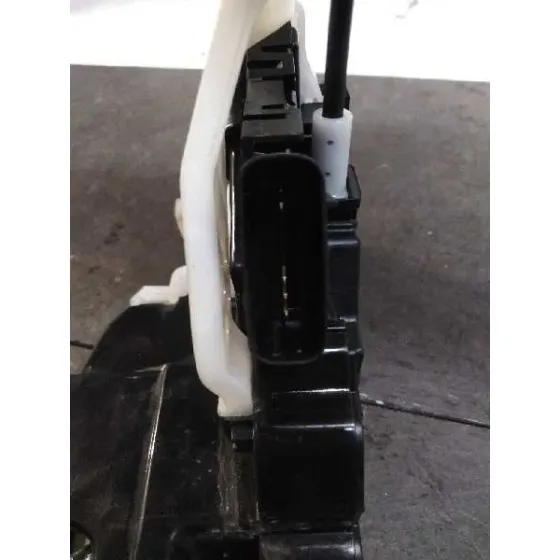 Cerradura Puerta Delantera Derecha para Kia Carens ( )