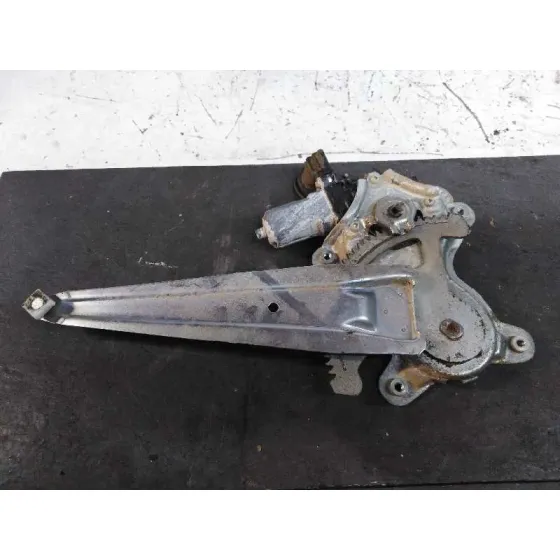 Elevalunas Trasero Izquierdo para Toyota Rav 4 (A3)