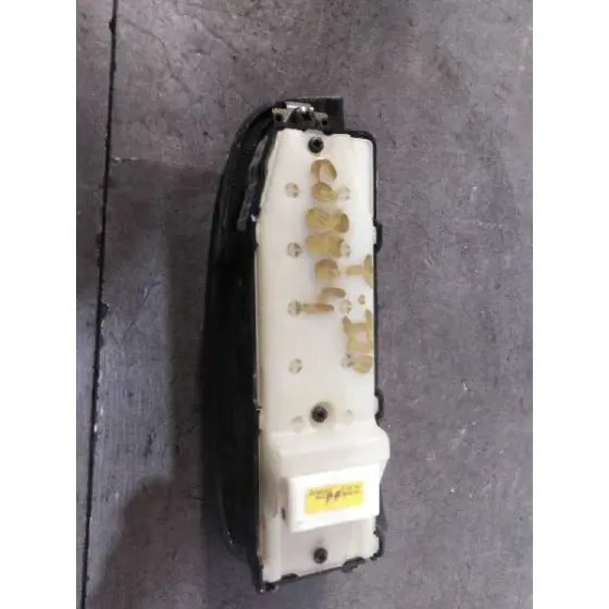 Mando Elevalunas Delantero Izquierdo para Toyota Avensis Berlina (T25)