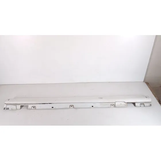 Faldon Lateral para Mercedes-Benz Clase E Lim. (W213)