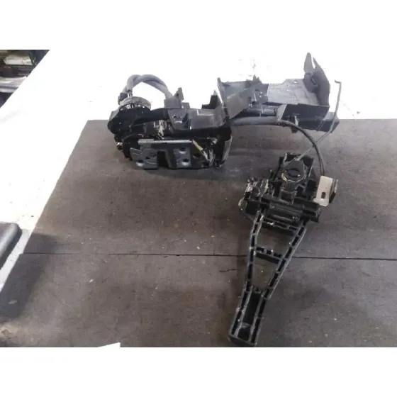 Cerradura Puerta Delantera Izquierda para Ford Focus Lim. (Cb8)