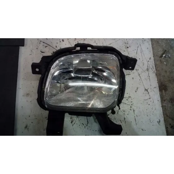 Faro Antiniebla Derecho para Kia Carens ( )