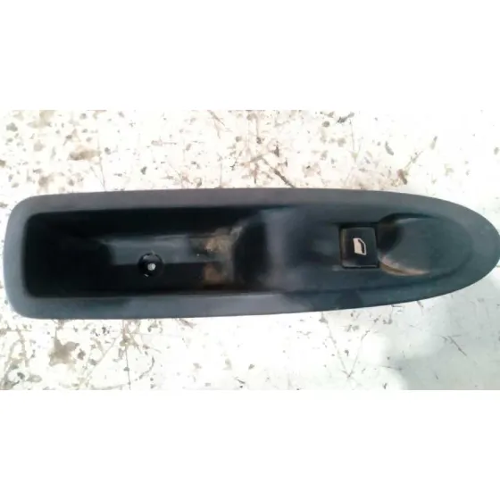 Mando Elevalunas Trasero Derecho para Citroën C4 Lim.