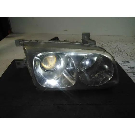 Faro Derecho para Hyundai Trajet (Fo)