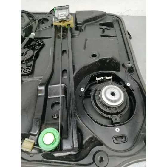 Elevalunas Delantero Derecho para Mercedes-Benz Clase B (W246)