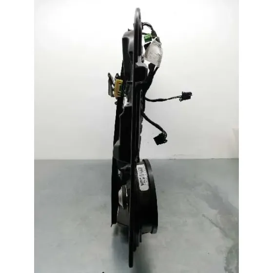 Elevalunas Delantero Derecho para Mercedes-Benz Clase B (W246)