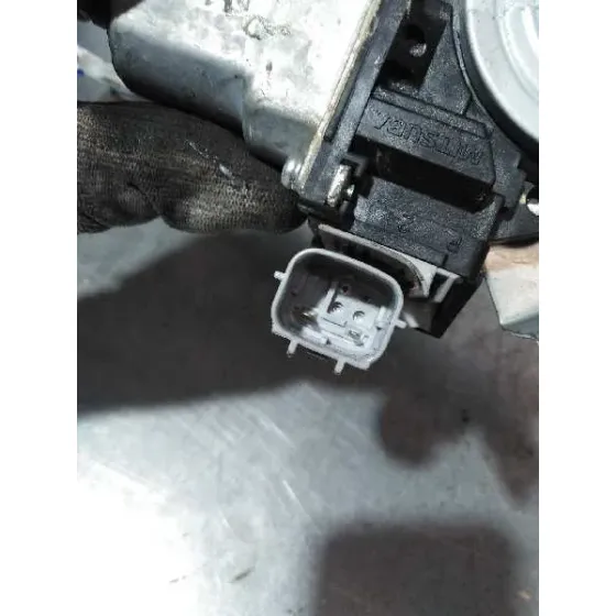 Elevalunas Delantero Derecho para Nissan Juke (F15)