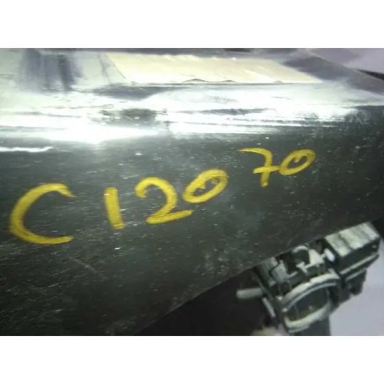 Guantera para Mercedes-Benz Clase Gla (W156)