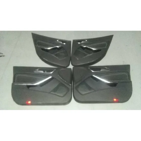 Juego Tapizados / Cartoneras para Mercedes-Benz Clase Gla (W156)