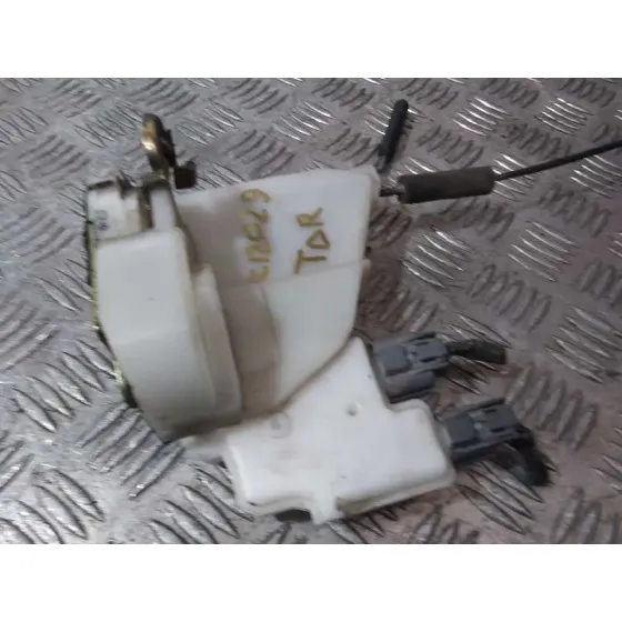 Cerradura Puerta Trasera Derecha para Honda Accord Berlina (Cl/Cn)