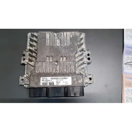 Centralita Motor Uce para Ford Focus Lim. (Cb8)