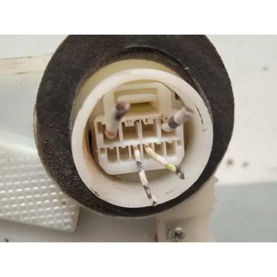 Cerradura Puerta Delantera Derecha para Toyota Prius (Nhw30)