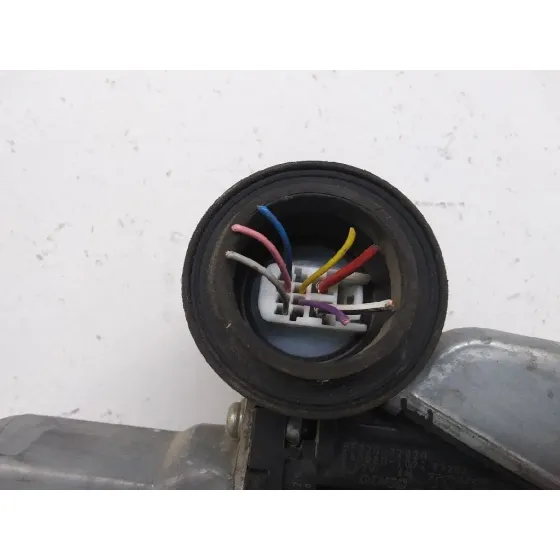 Elevalunas Trasero Izquierdo para Toyota Prius (Nhw30)