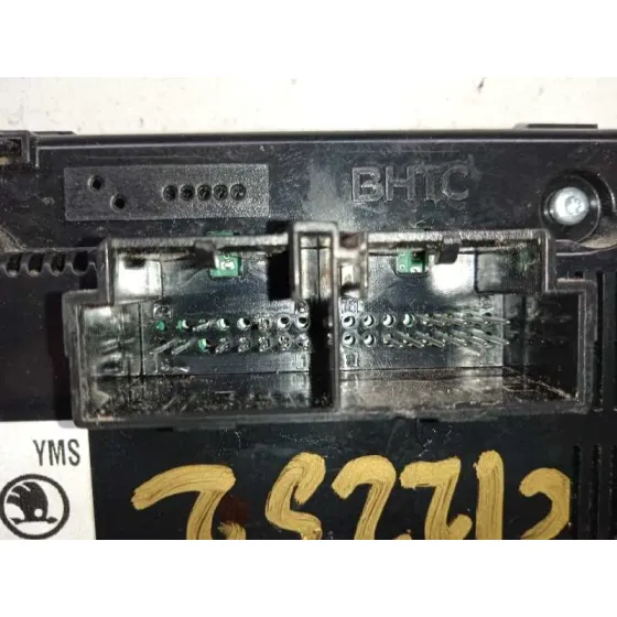 Mando Climatizador para Skoda Octavia Lim. (5E3)
