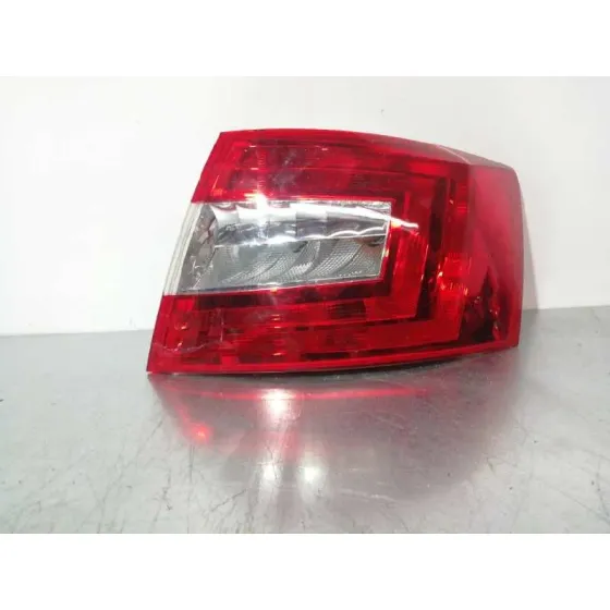 Piloto Trasero Derecho para Skoda Octavia Lim. (5E3)