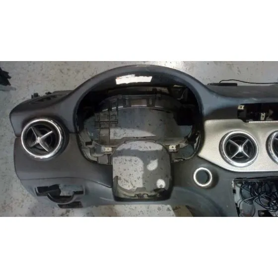 Salpicadero para Mercedes-Benz Clase Gla (W156)