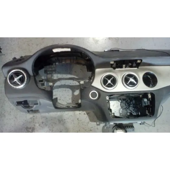 Salpicadero para Mercedes-Benz Clase Gla (W156)