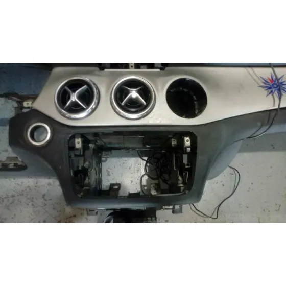 Salpicadero para Mercedes-Benz Clase Gla (W156)