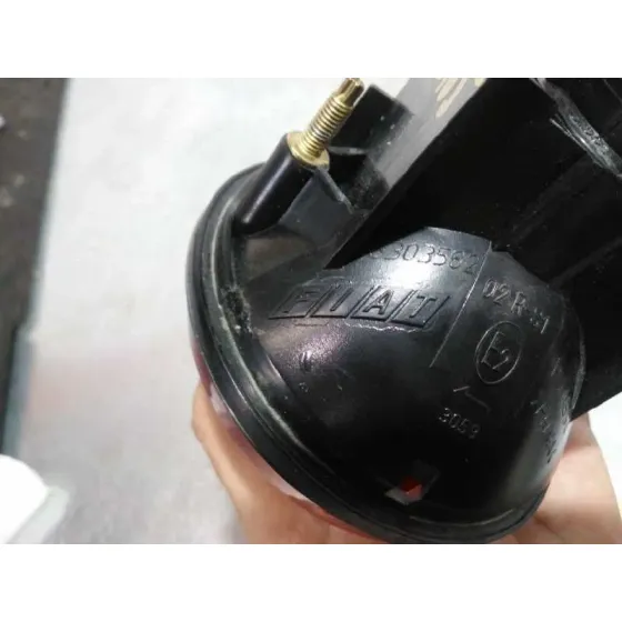 Piloto Trasero Derecho para Fiat Coupe (175)