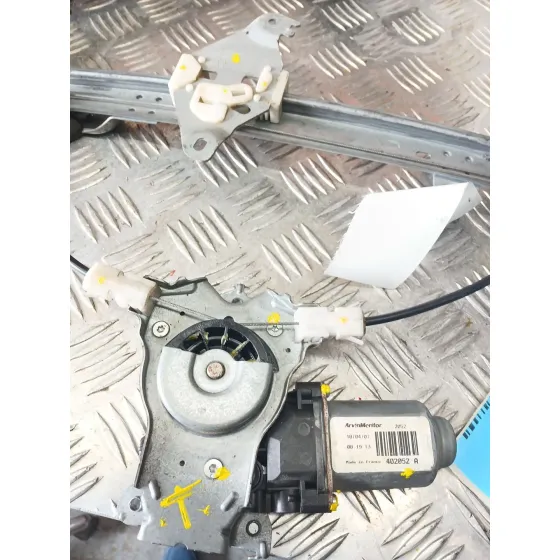 Elevalunas Trasero Derecho para Nissan Qashqai (J10)
