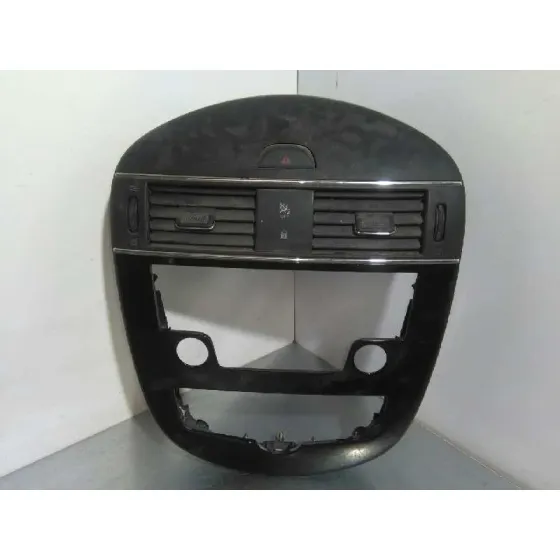 Consola Central para Nissan Pulsar (C13)