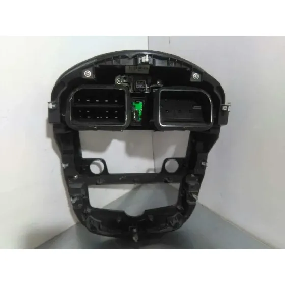 Consola Central para Nissan Pulsar (C13)