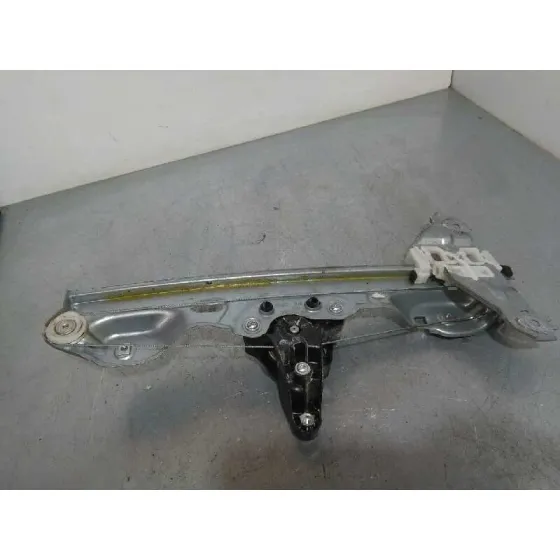 Elevalunas Trasero Derecho para Nissan Pulsar (C13)